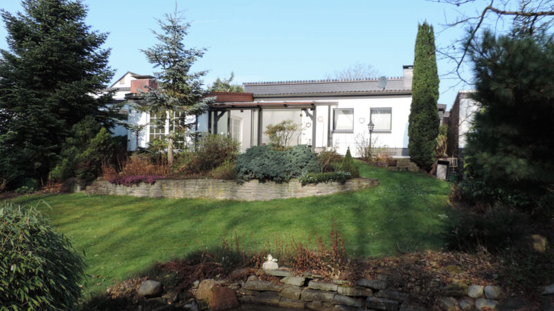 Bungalow in Fröndenberg mit gepflegter Gartenanlage